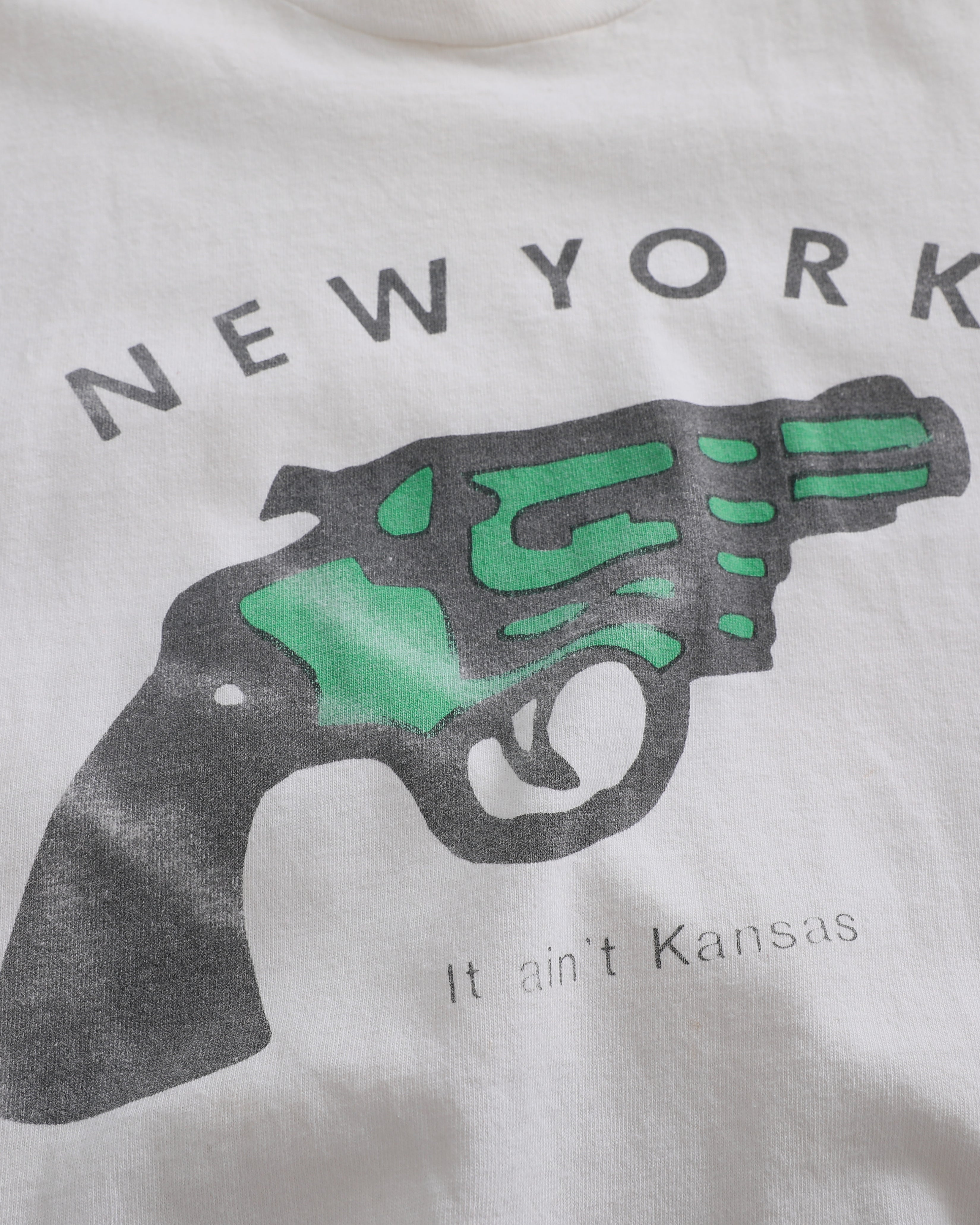 New York, It Aint Kansas T-Shirt (L)