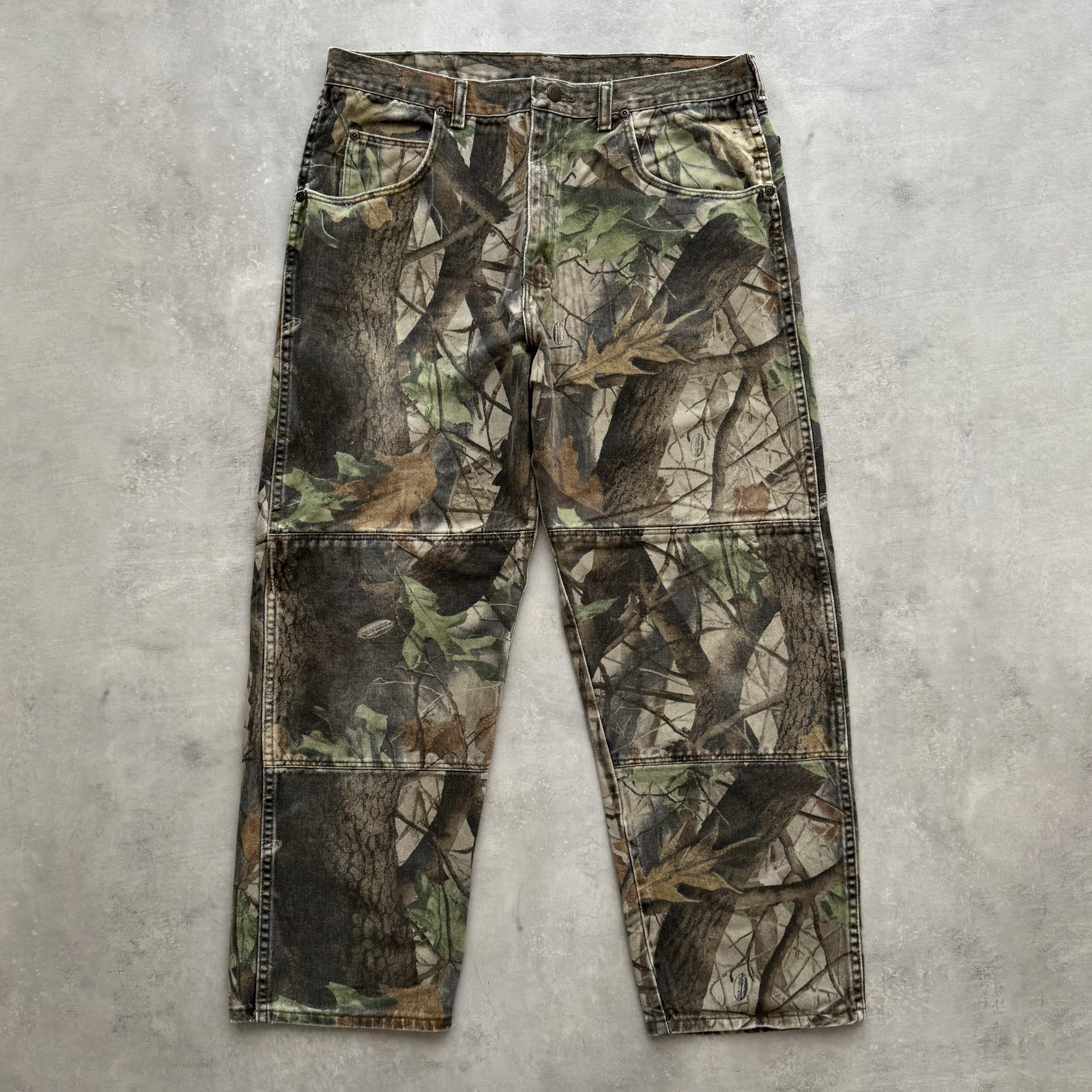 90s Realtree Camo Carpenters (36”)