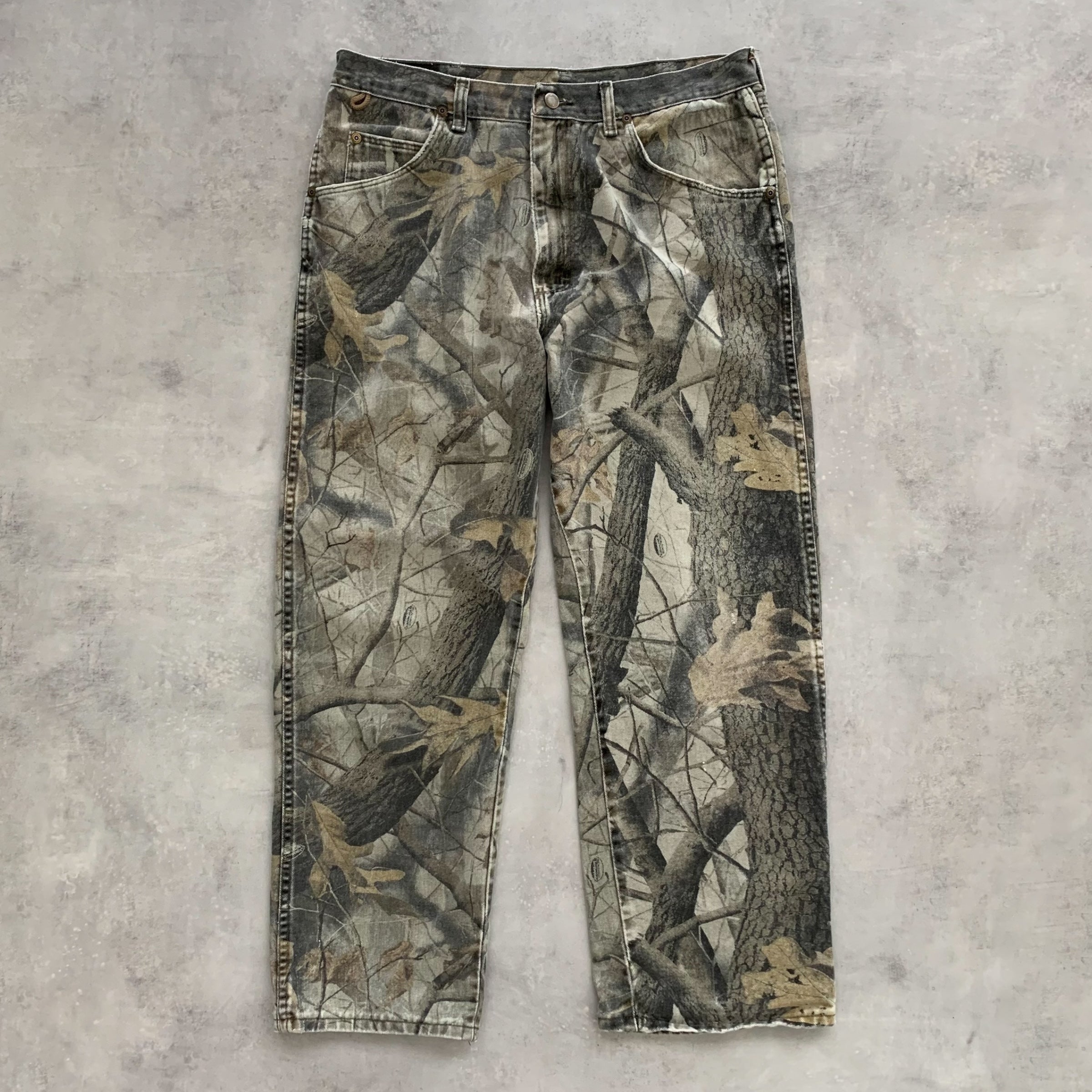 00s Camo Carpenters (33W)