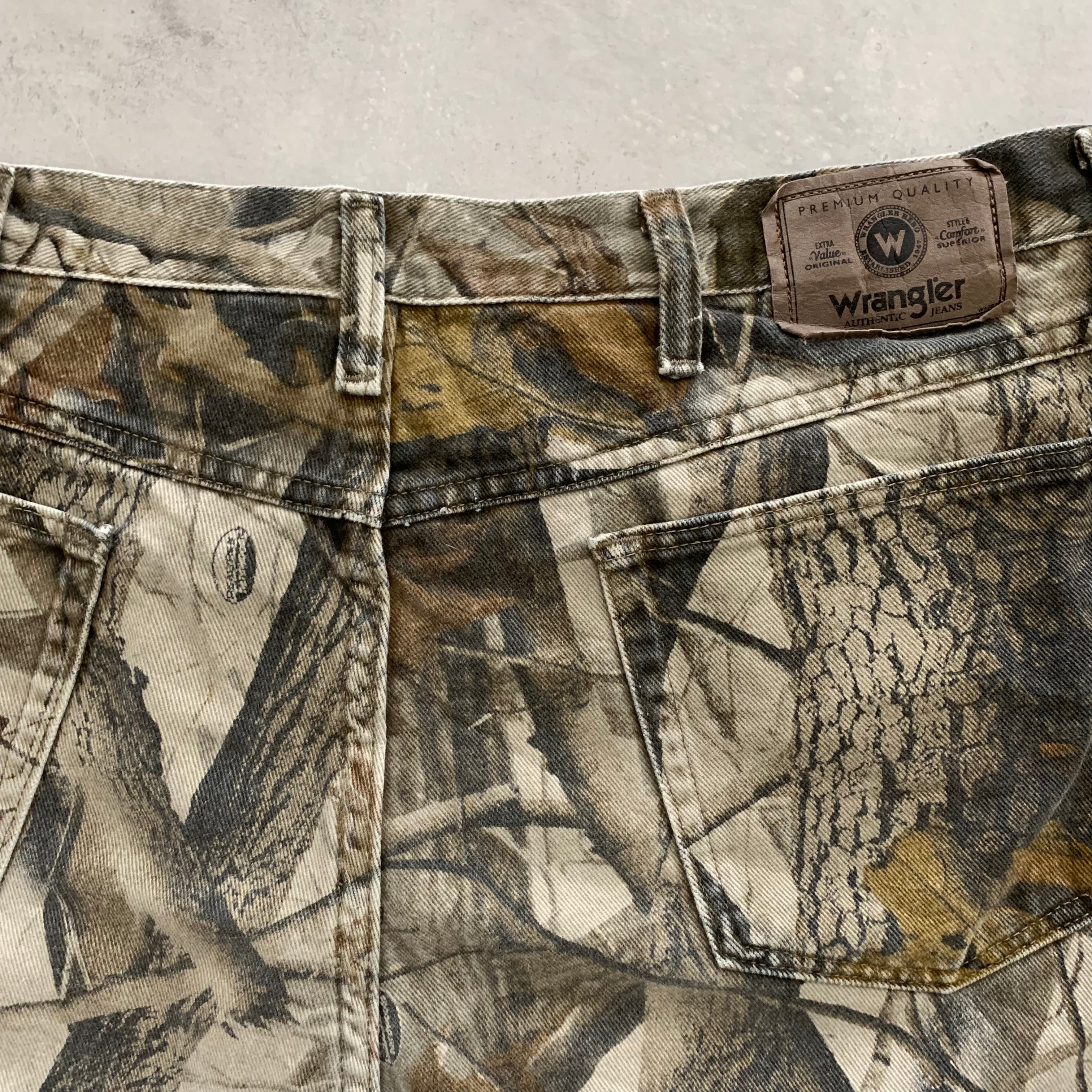 00s Camo Carpenters (38W)