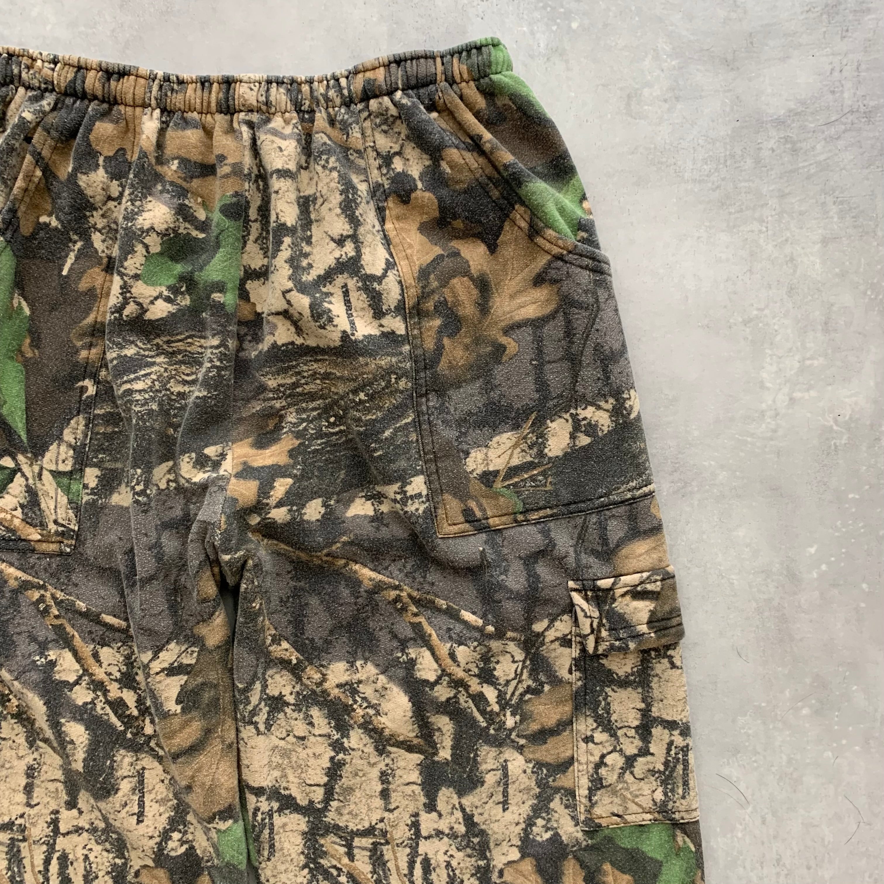 90s Camo Sweat Cargos (28”-34”)