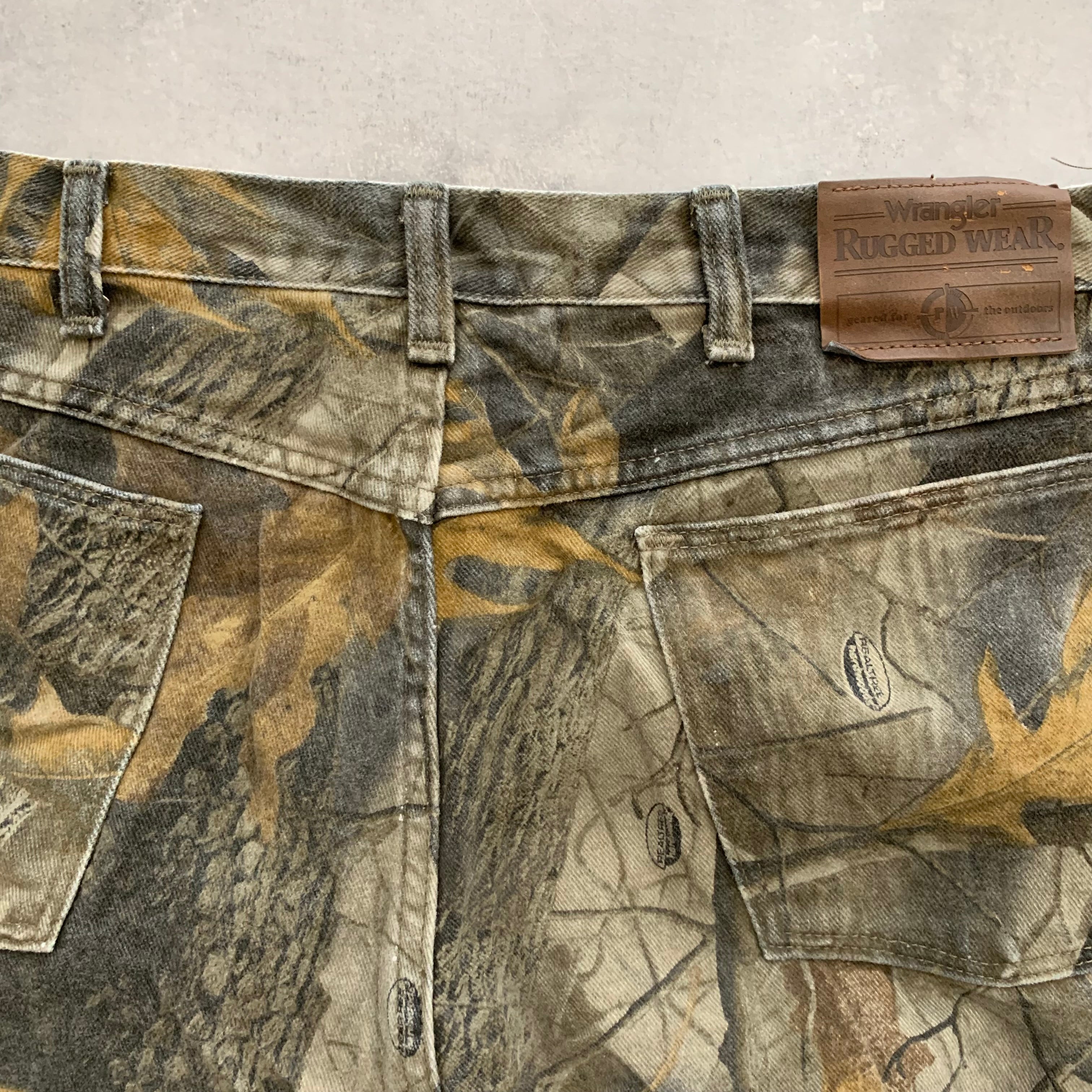 00s Camo Carpenters (34W)