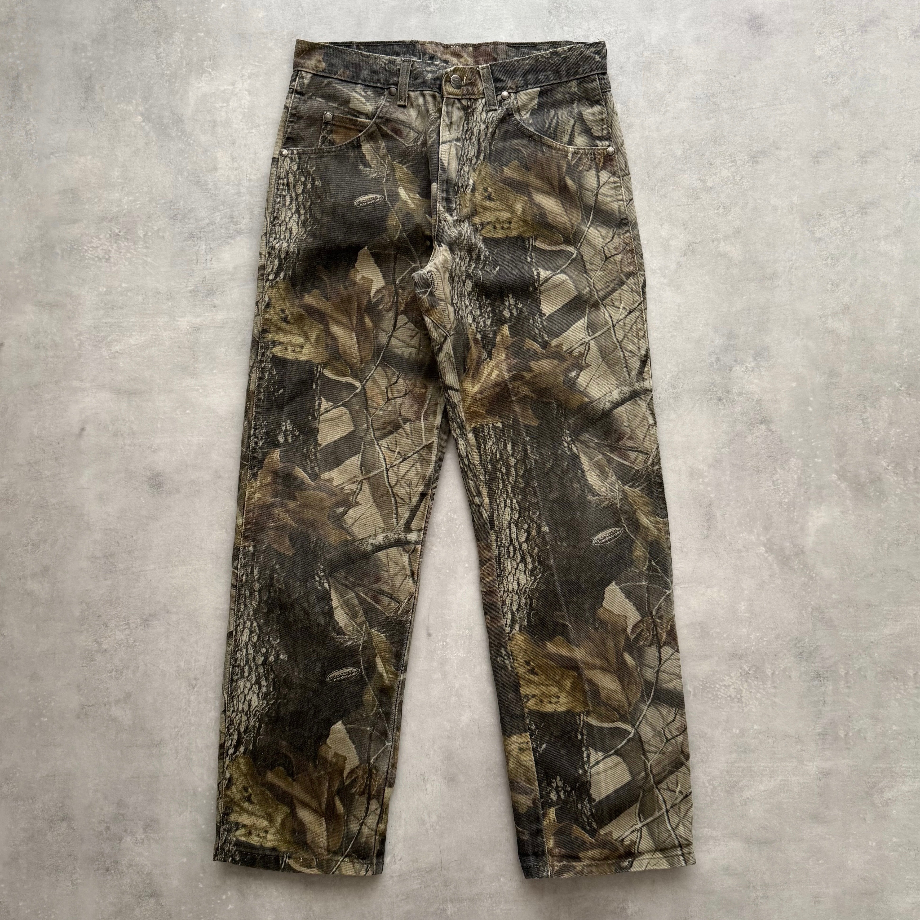 90s Realtree Camo Carpenters (30”)