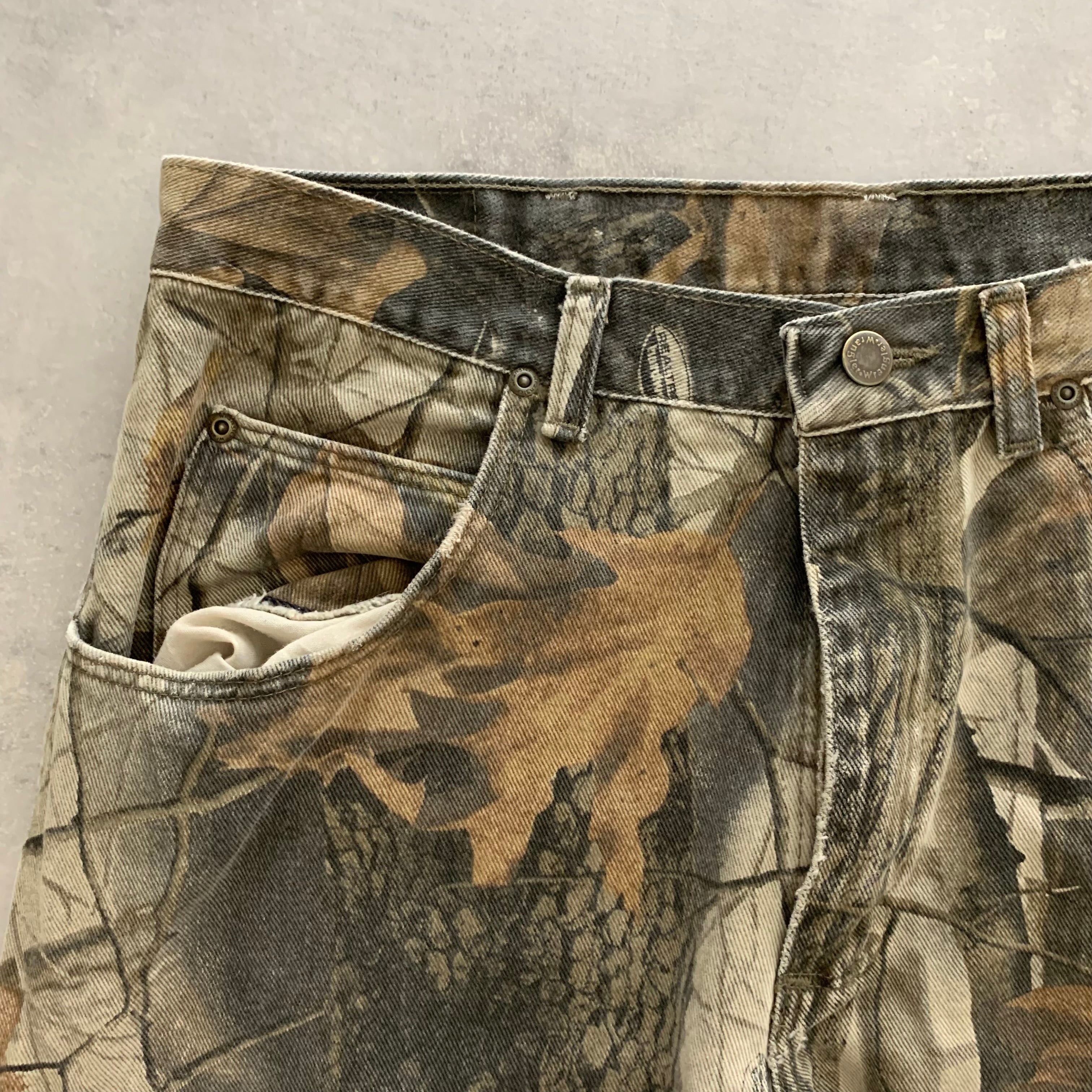 00s Camo Carpenters (34W)