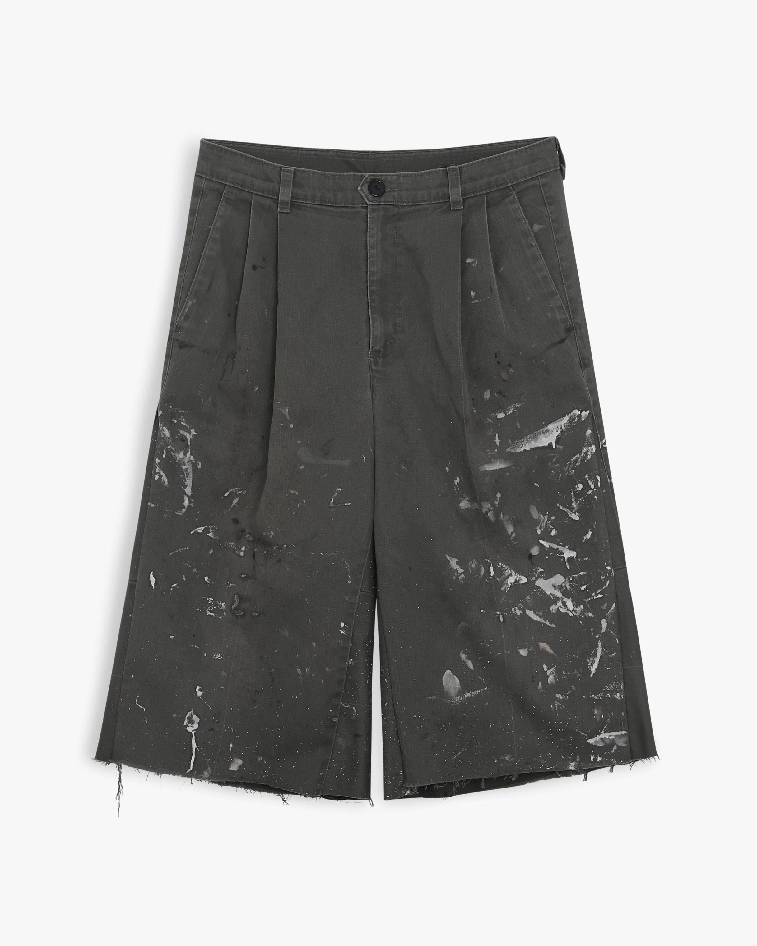 Pleated Baggy Cali Shorts (33")
