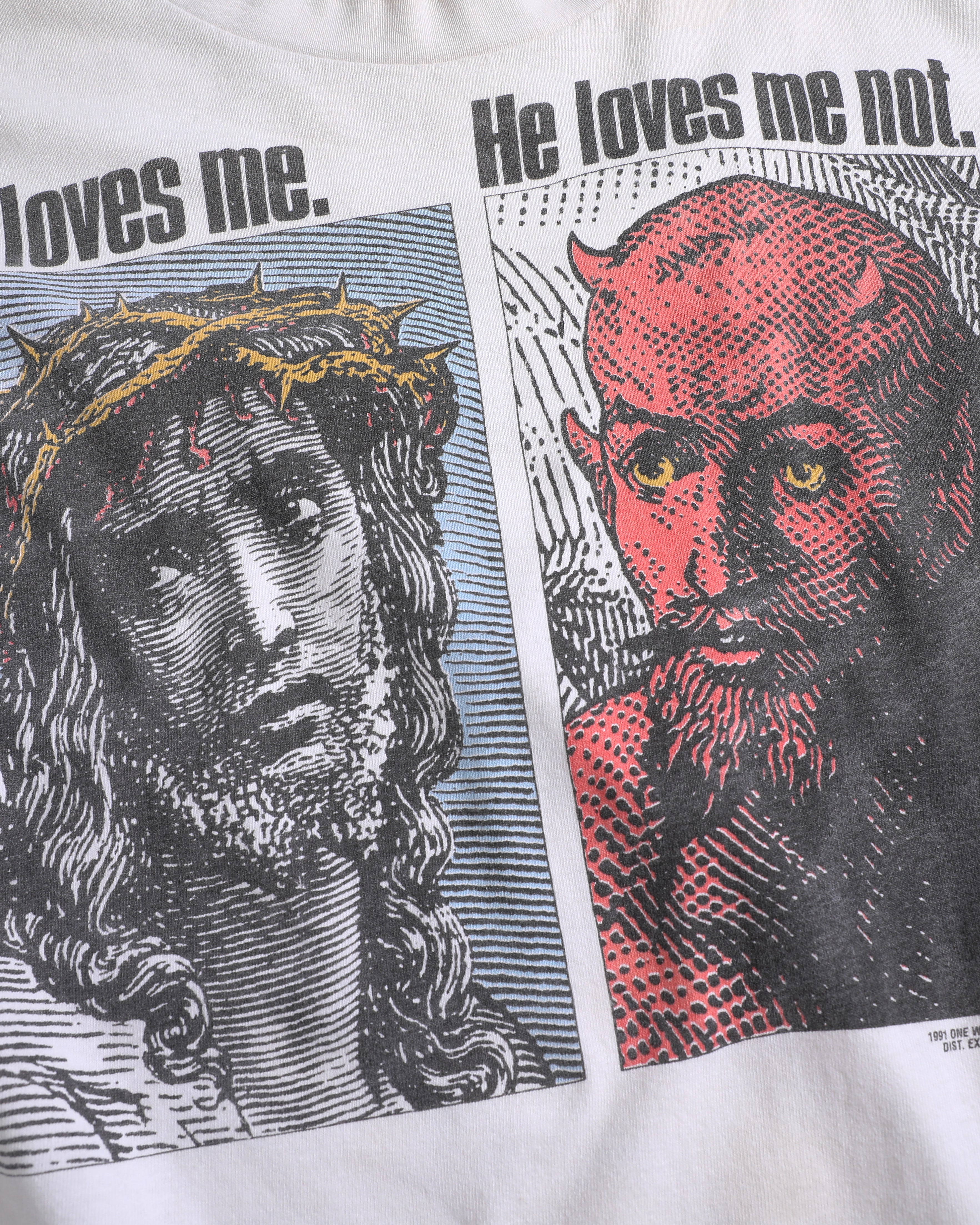 He Loves Me, He Loves Me Not Jesus T-Shirt (L)